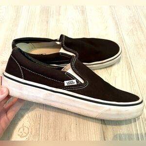 Womens black and white vans size 10